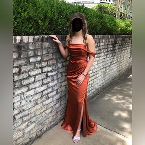 Beautiful burnt orange formal dress by Cinderella Divine, size 4.